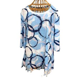 Creation blue and white 3/4 length sleeve knit tunic top.